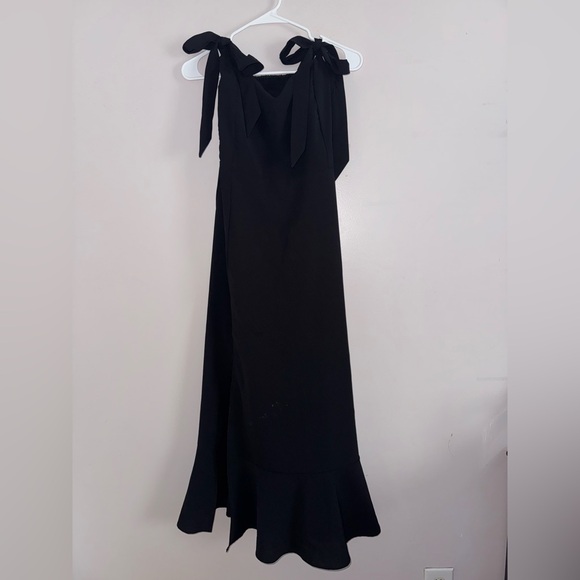 Black Sleeveless Dress with slit - Picture 1 of 6